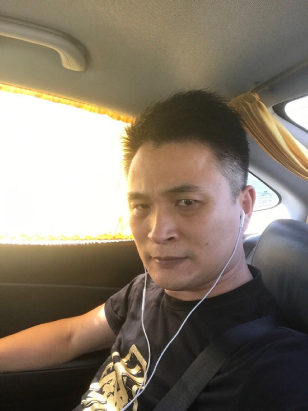 罗的第二张照片--马尾婚介网