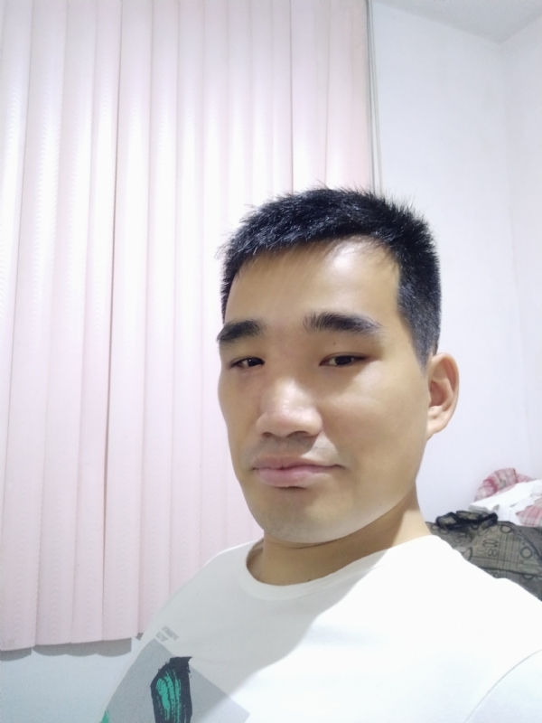 大男孩的第一张照片--马尾婚介网