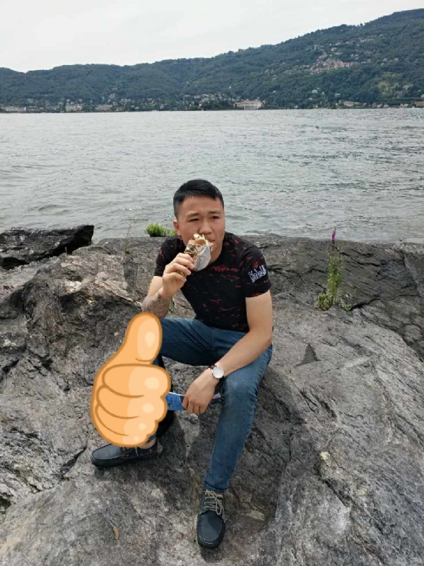 绚烂背后的平淡的第一张照片--马尾婚介网