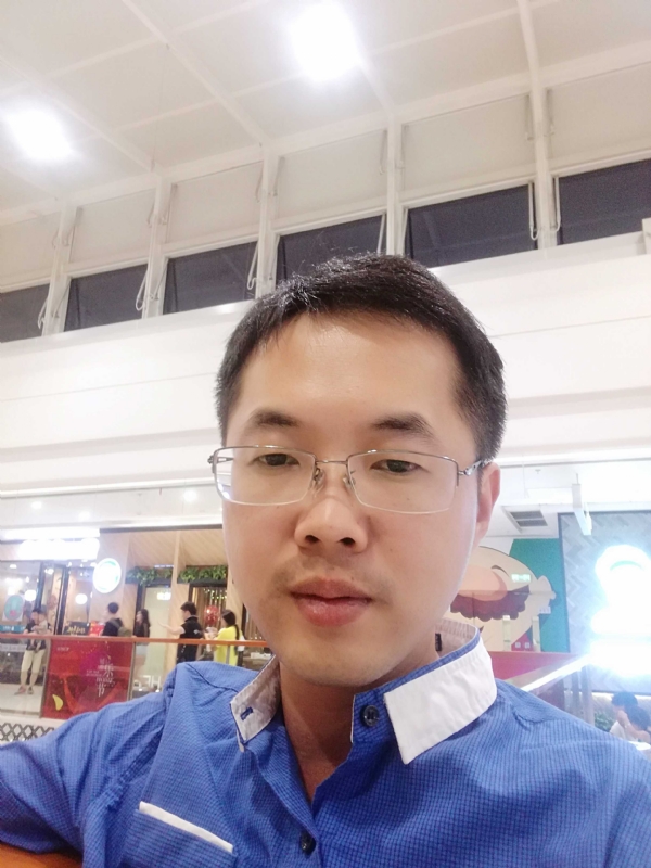 孤独小舟的第一张照片--马尾婚介网