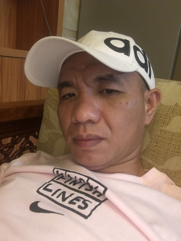 坚持到底的第一张照片--马尾婚介网