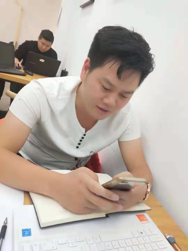 麒麟的第一张照片--马尾婚介网