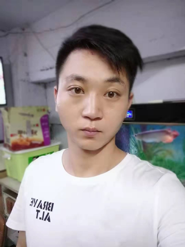 七秒记忆的第一张照片--马尾婚介网