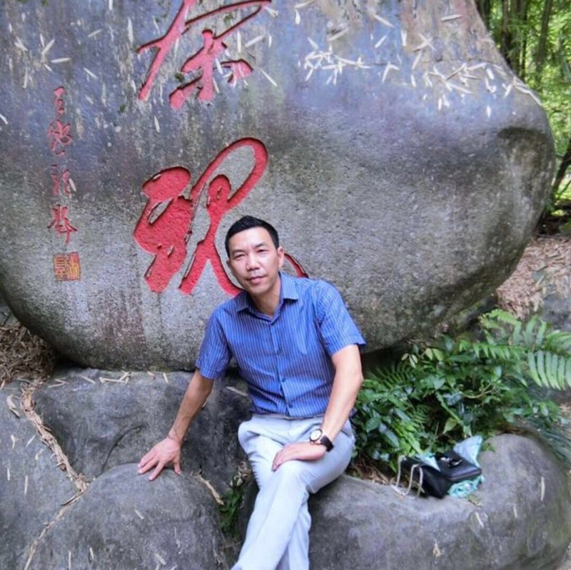 老·黄的第一张照片--马尾婚介网