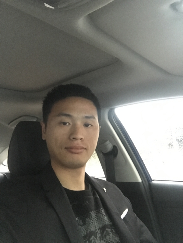 向前走的第二张照片--马尾婚介网
