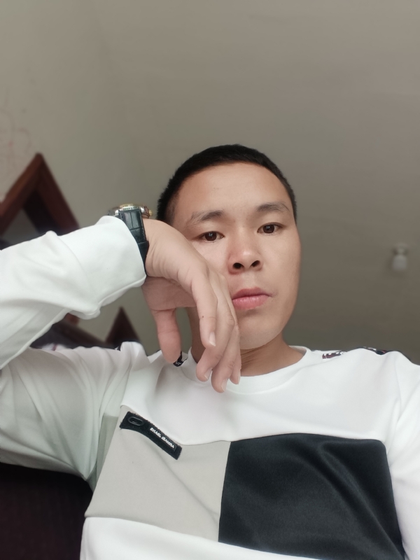 冷漠的第一张照片--马尾婚介网