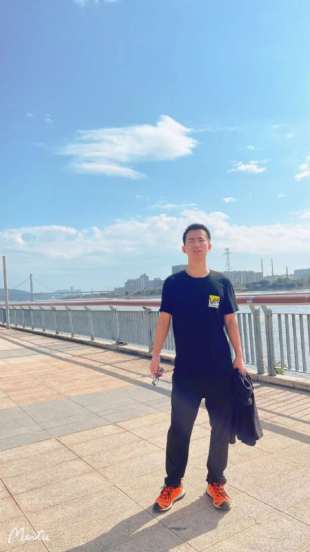 小螃蟹的第一张照片--马尾婚介网