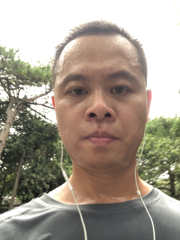 猩猩巨呃的第二张照片--马尾婚介网