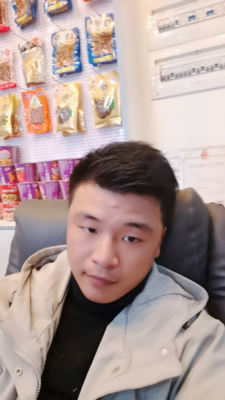 小宇的第一张照片--马尾婚介网