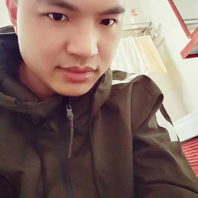 高大上的宅男的第一张照片--马尾婚介网