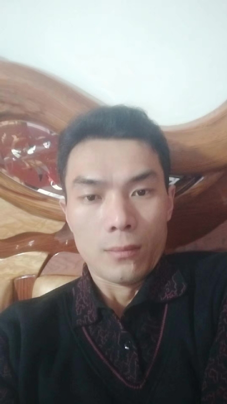错把真心喂了狗的第四张照片--马尾婚介网