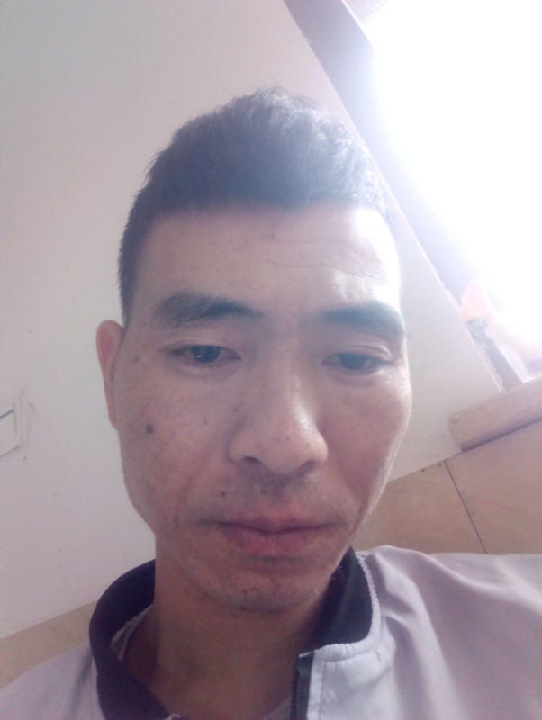 想你的夜的第一张照片--马尾婚介网
