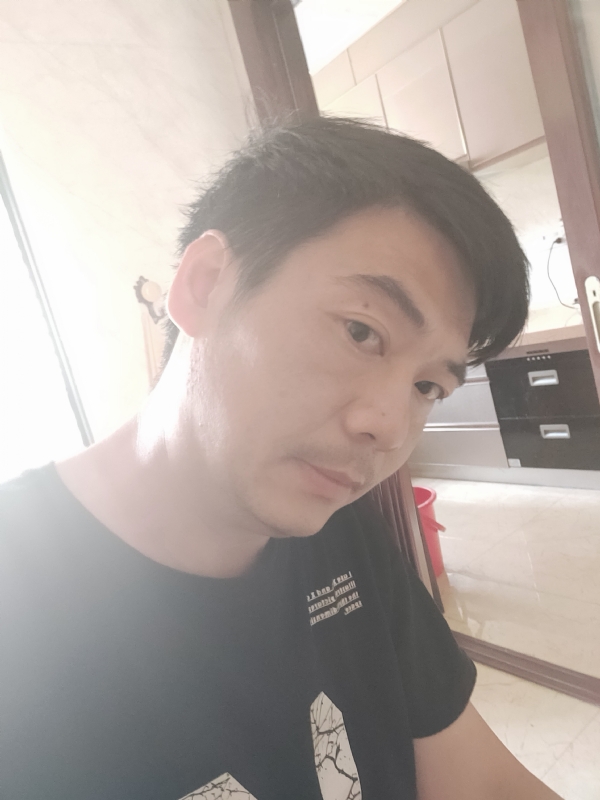 漫步的第二张照片--马尾婚介网