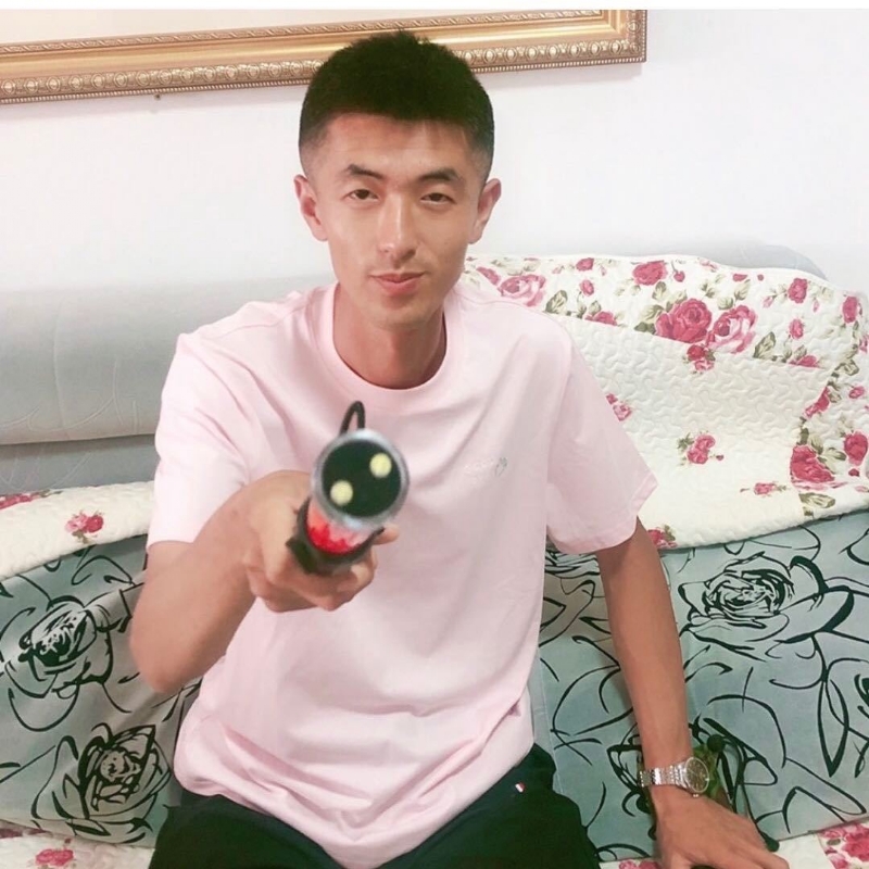 转身留下孤独的她的第一张照片--马尾婚介网