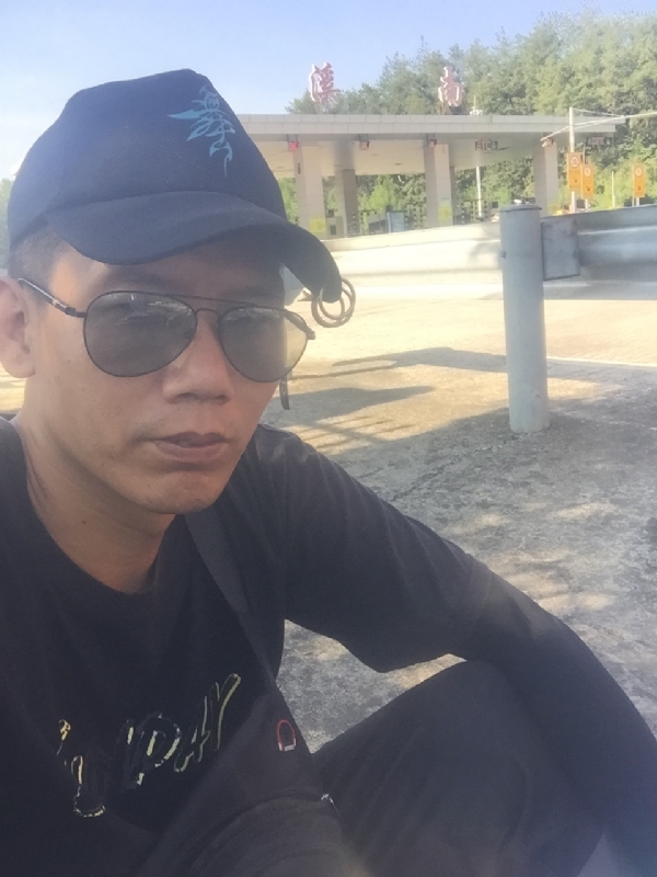 为你再疯一次的第一张照片--马尾婚介网