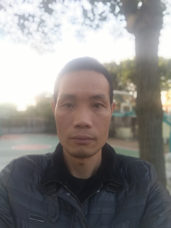 王耀明的第一张照片--马尾婚介网