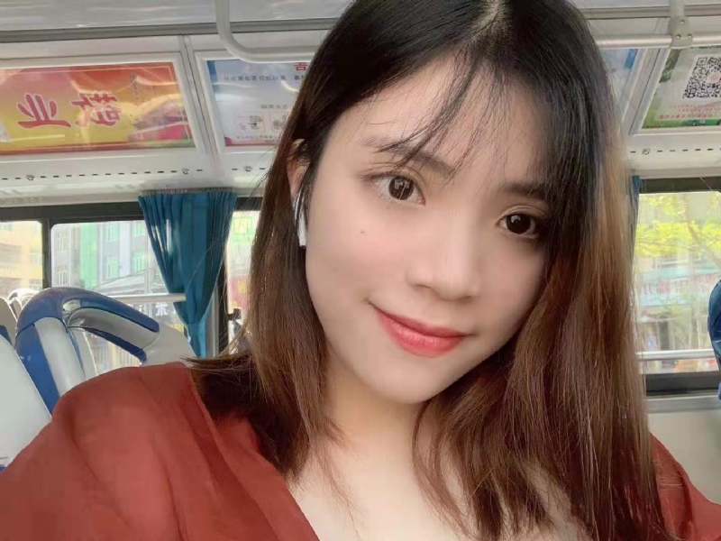 小眼睛的第一张照片--马尾婚介网
