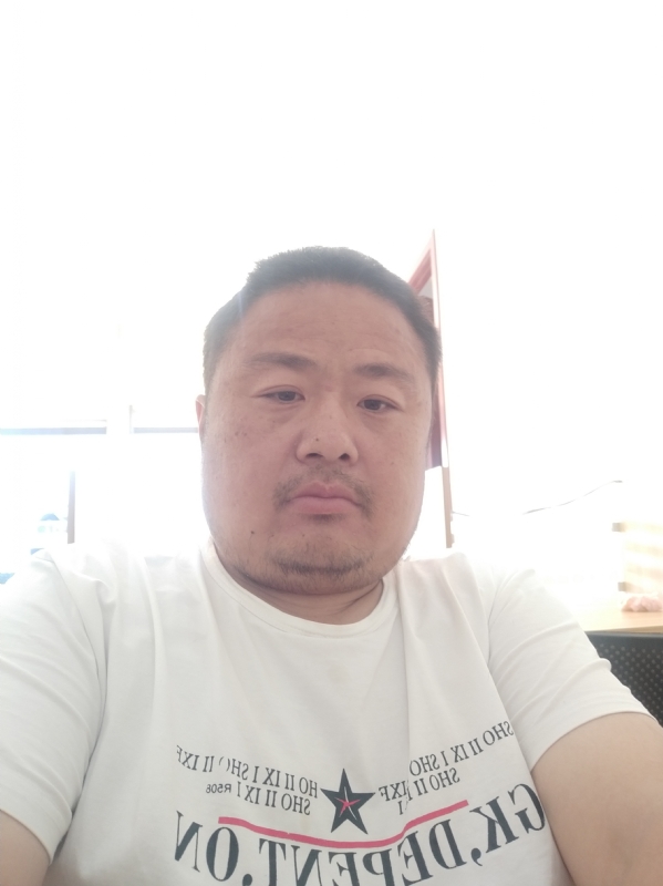 流星隐爱的第一张照片--马尾婚介网