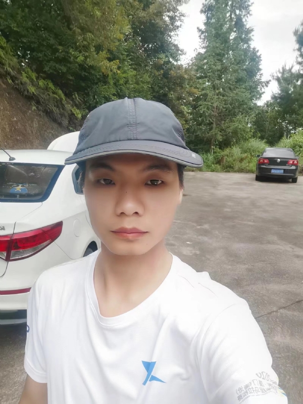 携手相伴的第一张照片--马尾婚介网