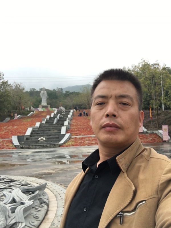 开心的松鼠的第二张照片--马尾婚介网