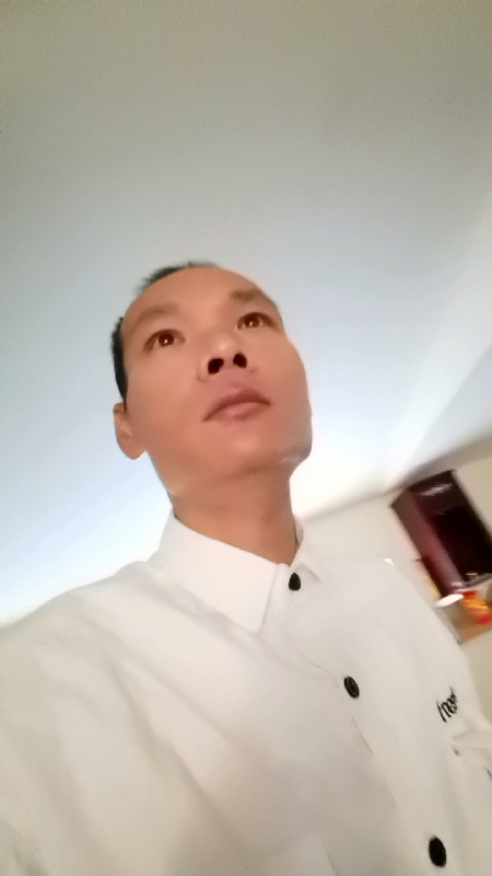 只影向谁去的第五张照片--马尾婚介网