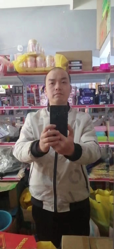 便利店的第一张照片--马尾婚介网