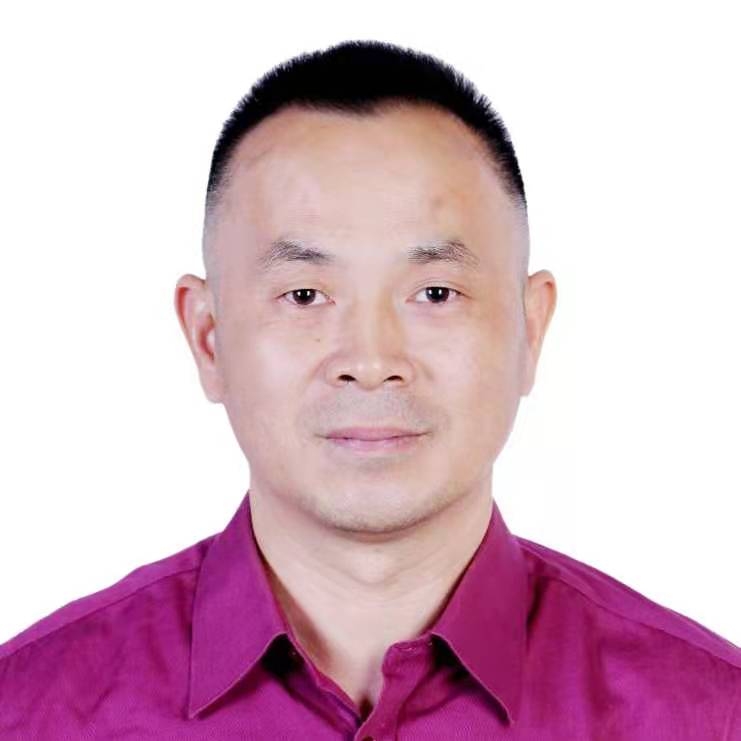 鹏晖的第三张照片--马尾婚介网