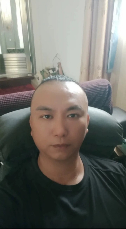 施逸森的第一张照片--马尾婚介网