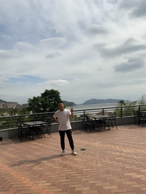 心酸瑟果的第一张照片--马尾婚介网