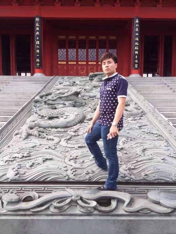 御龙氏的第一张照片--马尾婚介网