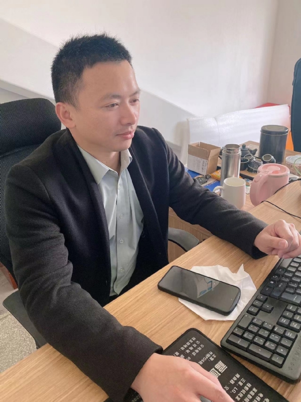 落叶知秋的第一张照片--马尾婚介网