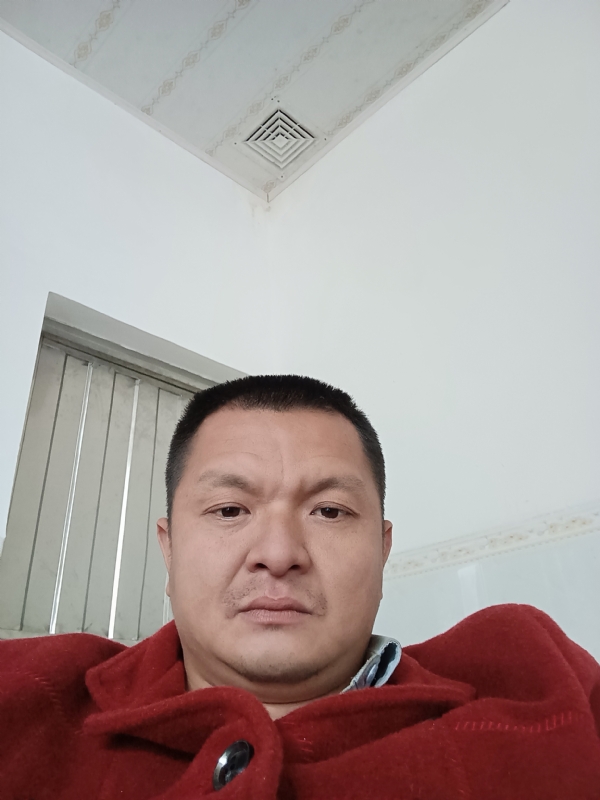 兰成龙的第一张照片--马尾婚介网
