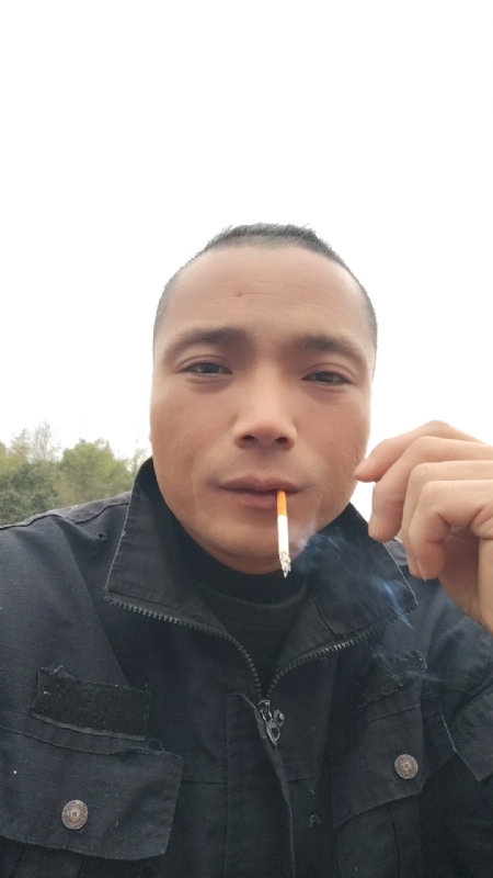 伯爵的第一张照片--马尾婚介网