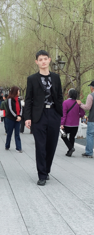风一样的第一张照片--马尾婚介网