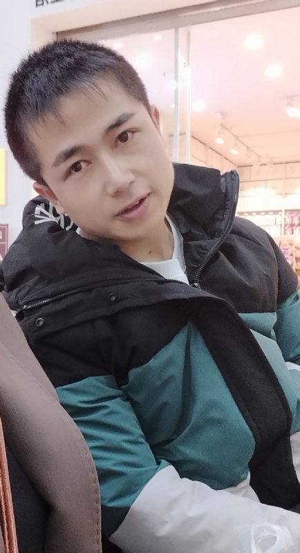 不骄不躁的第一张照片--马尾婚介网