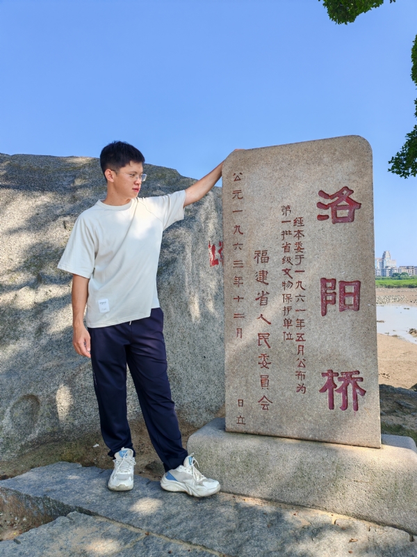 风尘的第三张照片--马尾婚介网