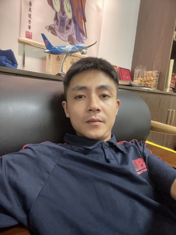 曾曾日上的第一张照片--马尾婚介网