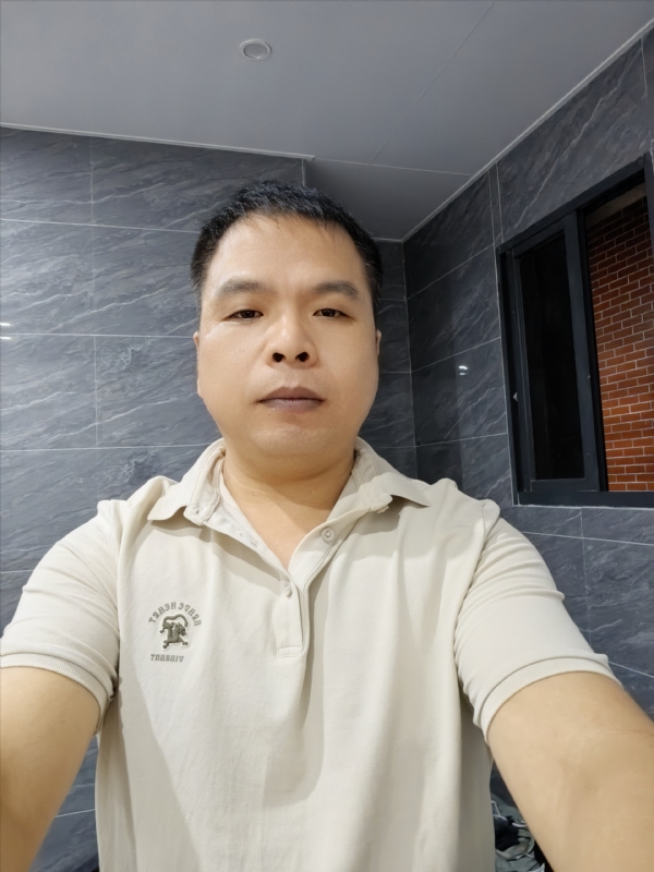 刘两水的第一张照片--马尾婚介网